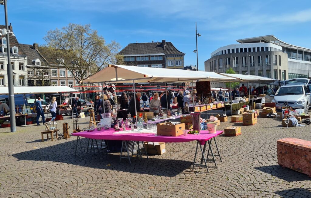 Bazaar Petrakerk in Hellevoetsluis