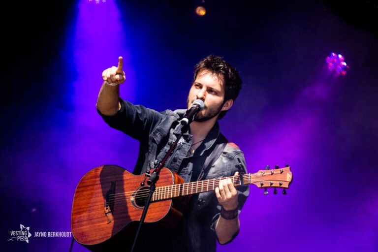 The FD Acoustic Popquiz – Live in Theatre — muziek in Hellevoetsluis