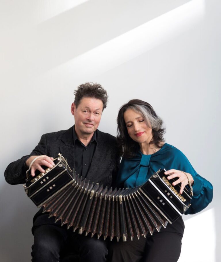 Carel Kraayenhof & Marietta Petkova – De Hand van de Beer — theater in Hellevoetsluis